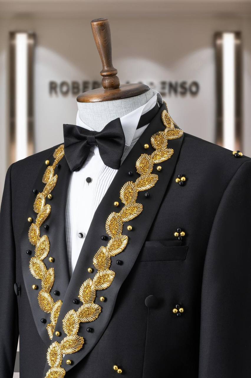 Embroidered Shawl Lapel Men's Ceremony Tuxedo thumbnail