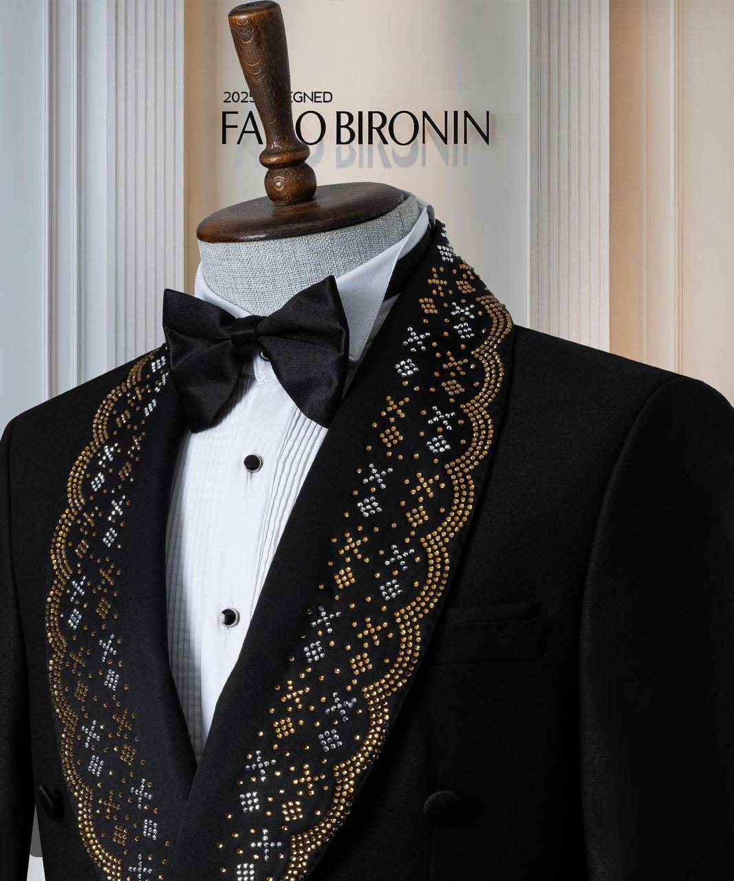 Ornamental Shawl Lapel Men's Tuxedo for Ceremony thumbnail