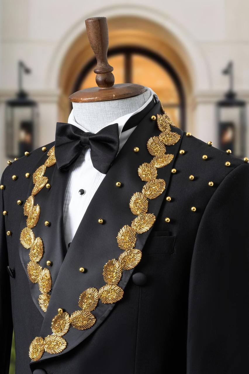 Gold Embroidered Shawl Lapel Men's Tuxedo thumbnail