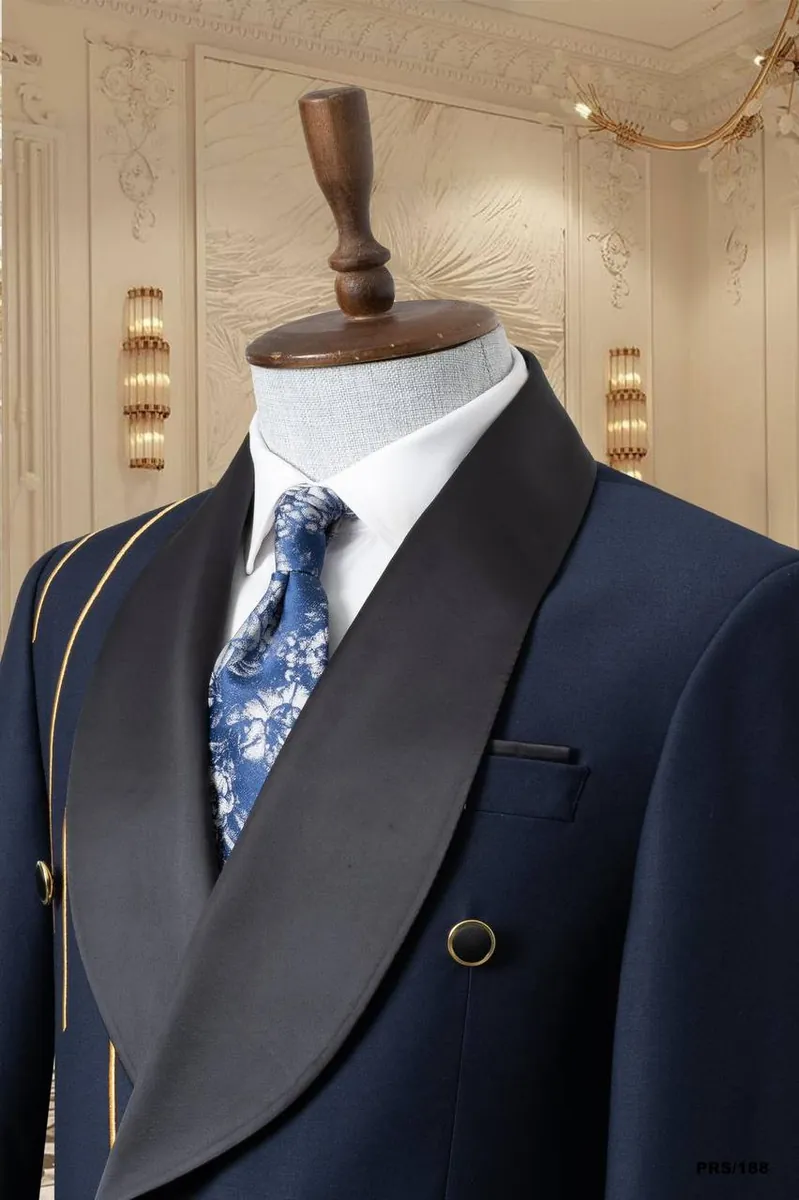 Gold Line Detail Shawl Lapel Men's Tuxedo – view 20
