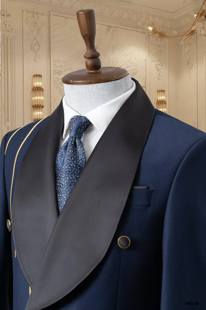 Gold Line Detail Shawl Lapel Men's Tuxedo – view 8