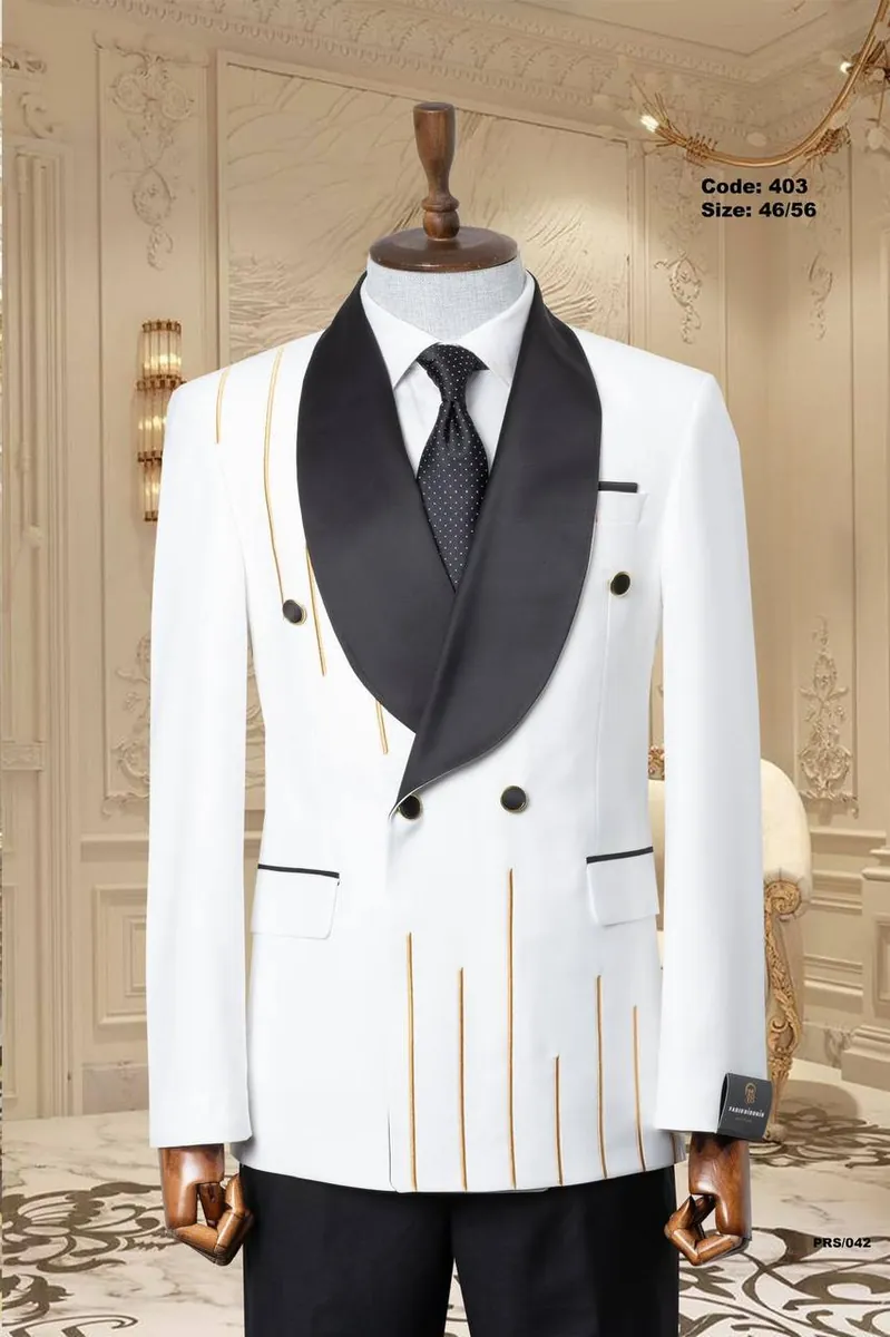Gold Line Detail Shawl Lapel Men's Tuxedo – view 9