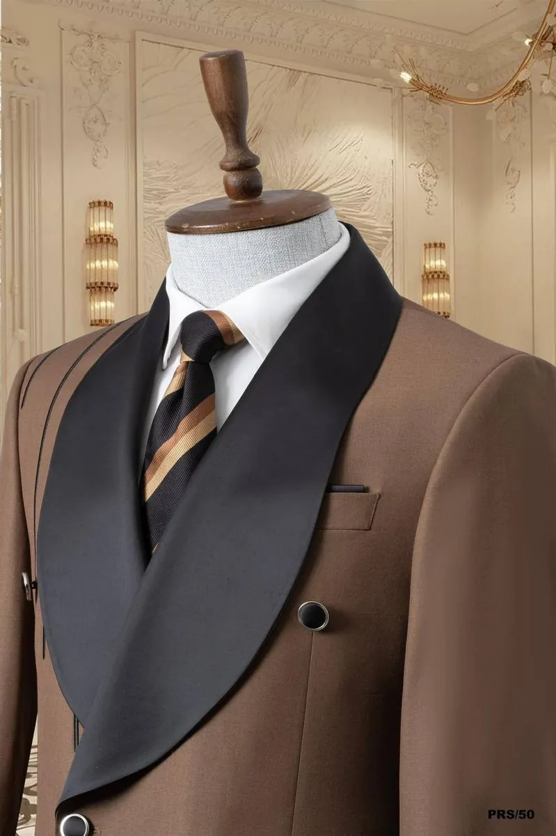 Gold Line Detail Shawl Lapel Men's Tuxedo – view 12