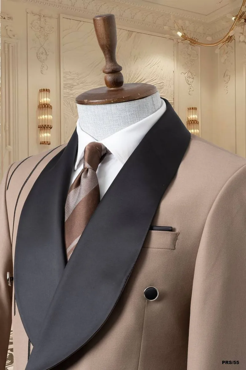 Gold Line Detail Shawl Lapel Men's Tuxedo – view 18