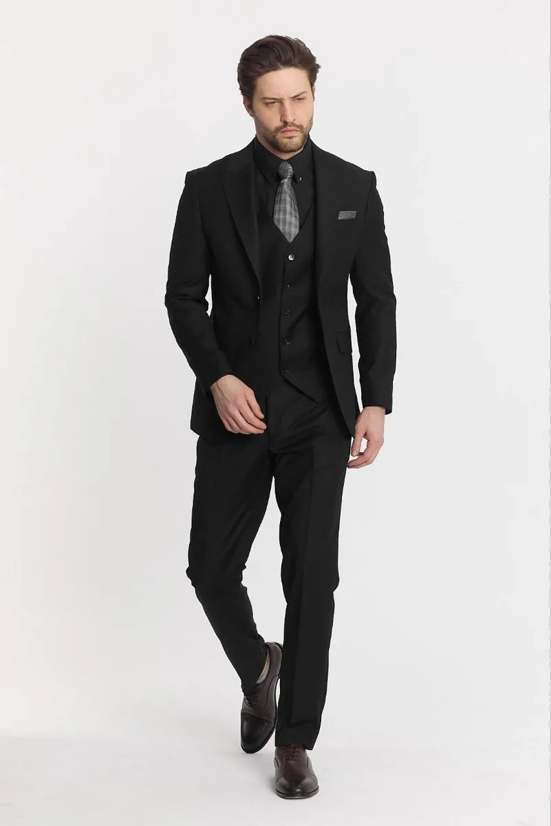 Black Three-Piece Men's Suit with Peak Lapel – view 2
